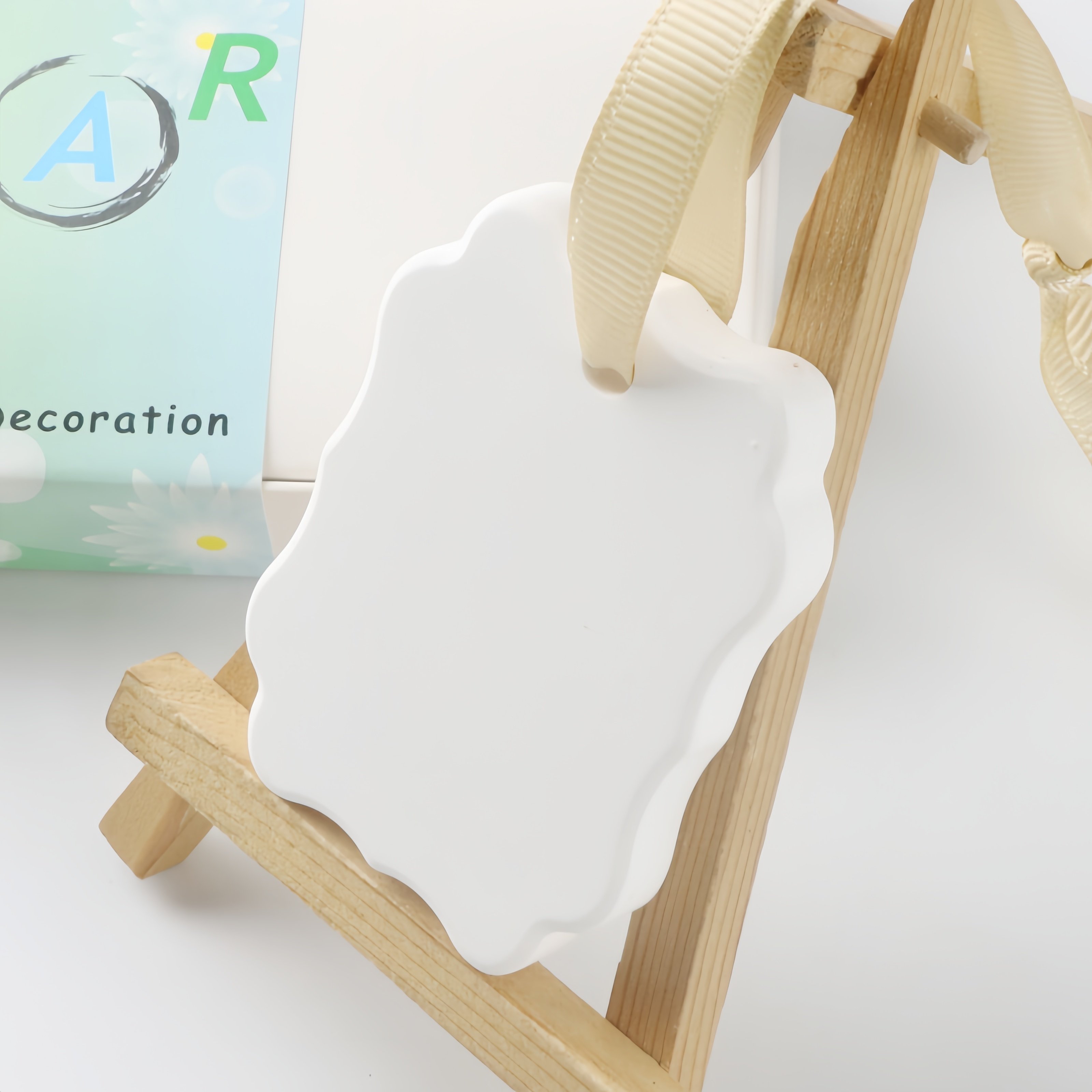 FinRu Customized White Shaped Gypsum Fragrance Essential Oil Diffuser Stone Aroma Scented Ceramic Hanging Car Air Freshener