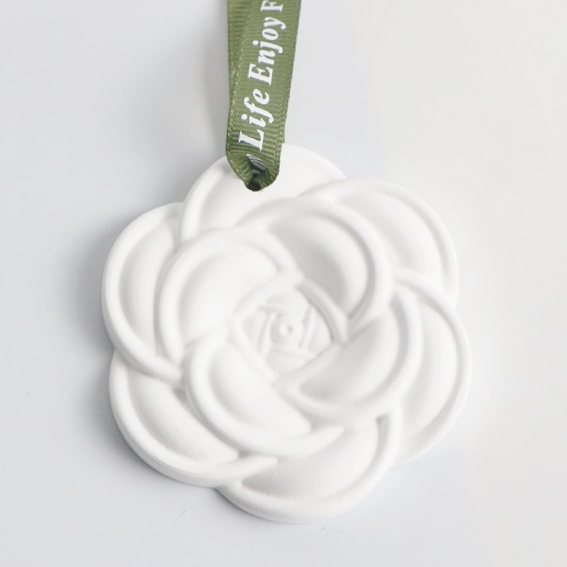 Wholesale Wedding Gift White Hanging Scented Ceramic Camellia Flower Shaped Aroma Stone Plaster Fragrance Oil Diffuser