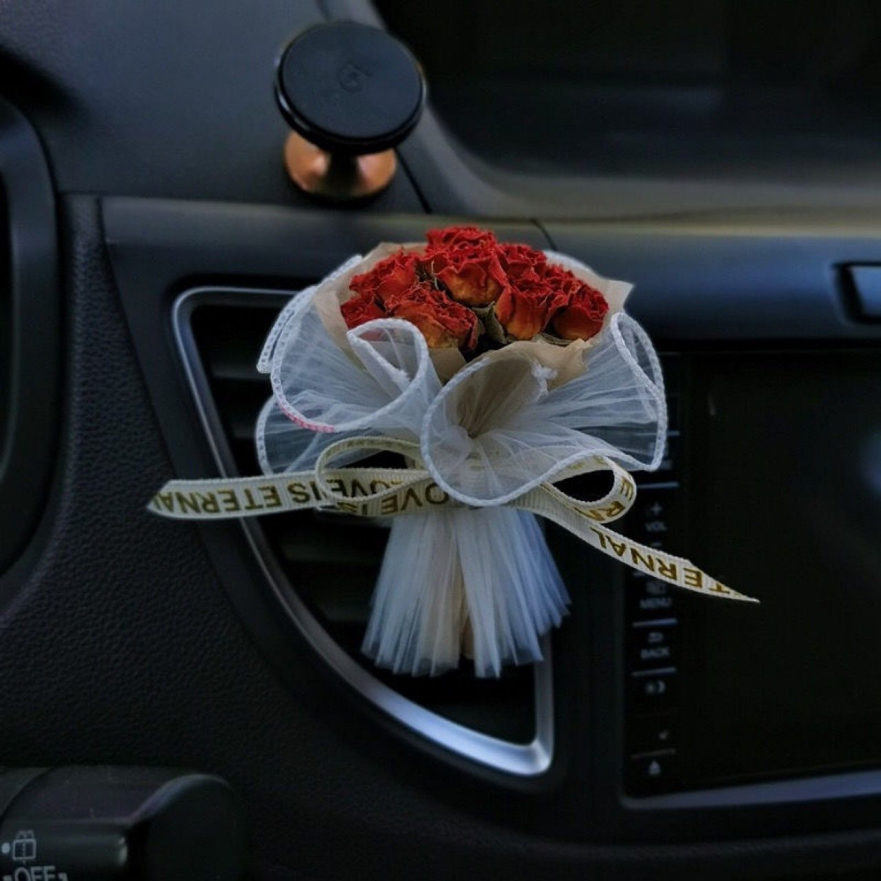 Solid Mini Bouquet Car Perfume Clip Eternal Flower Air Conditioning Outlet Fragrance Freshener Dashboard Dashboard Ornament