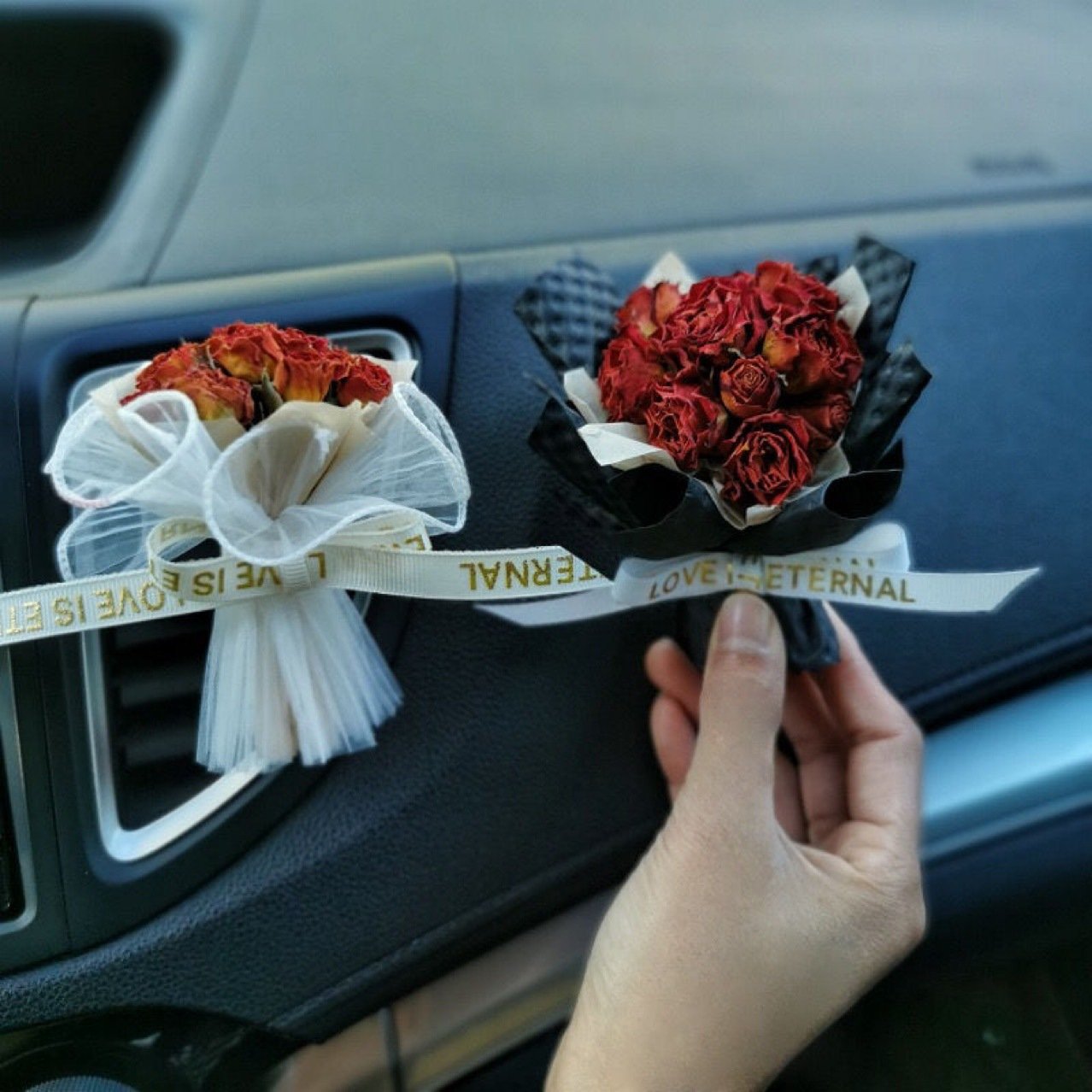 Solid Mini Bouquet Car Perfume Clip Eternal Flower Air Conditioning Outlet Fragrance Freshener Dashboard Dashboard Ornament