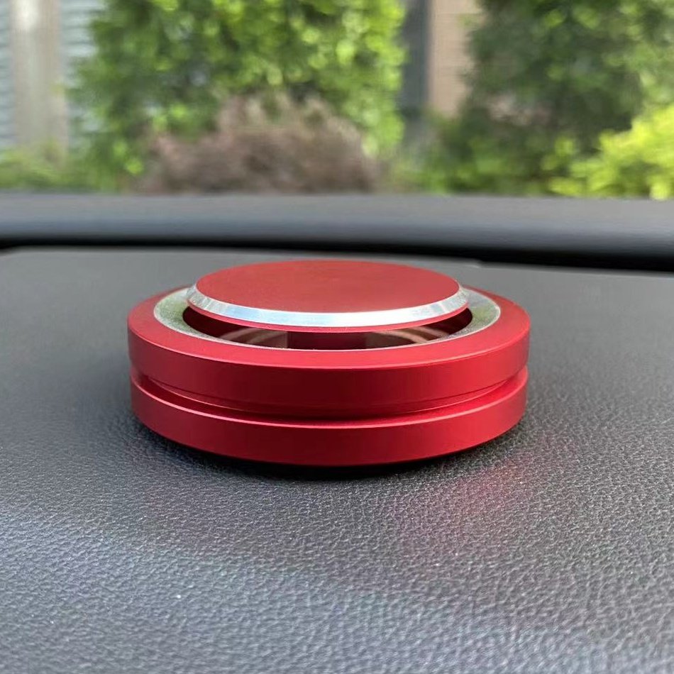 Luxury UFO Car Dashboard Air Freshener Aluminum Alloy Rotatable Car Perfume Diffuser Portable Car Gift Custom Air Freshener