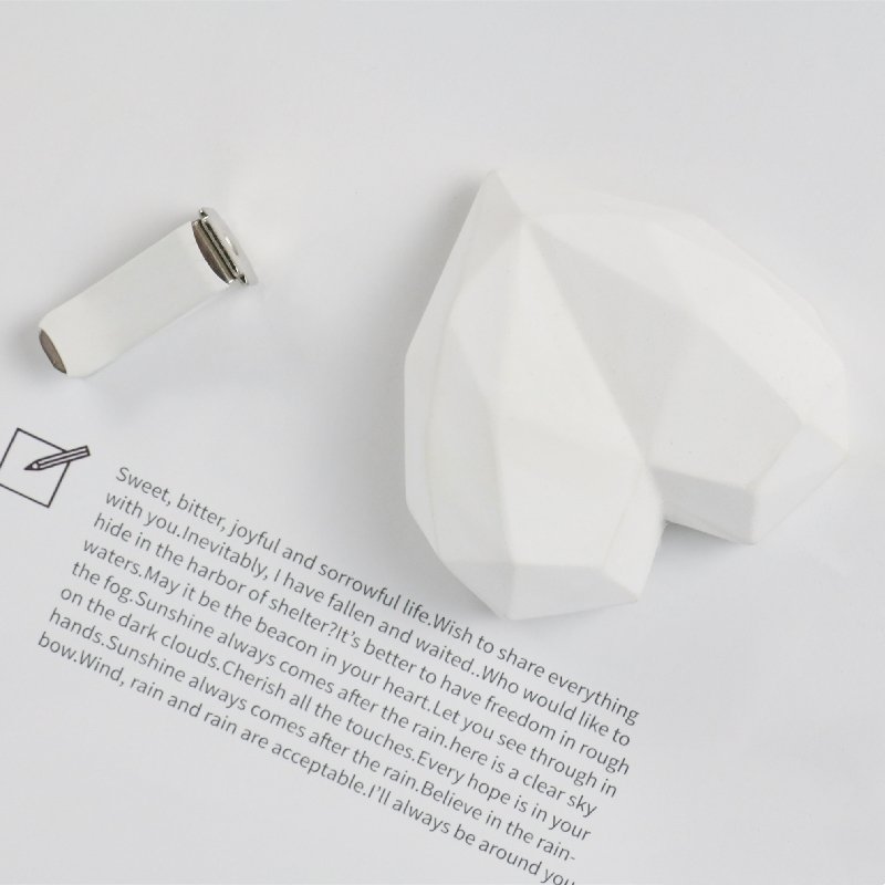 Handmade Heart Shaped Scented Ceramic Fragrance Essential Oil Diffuser Stone Car Perfume Vent Clip Air Freshener