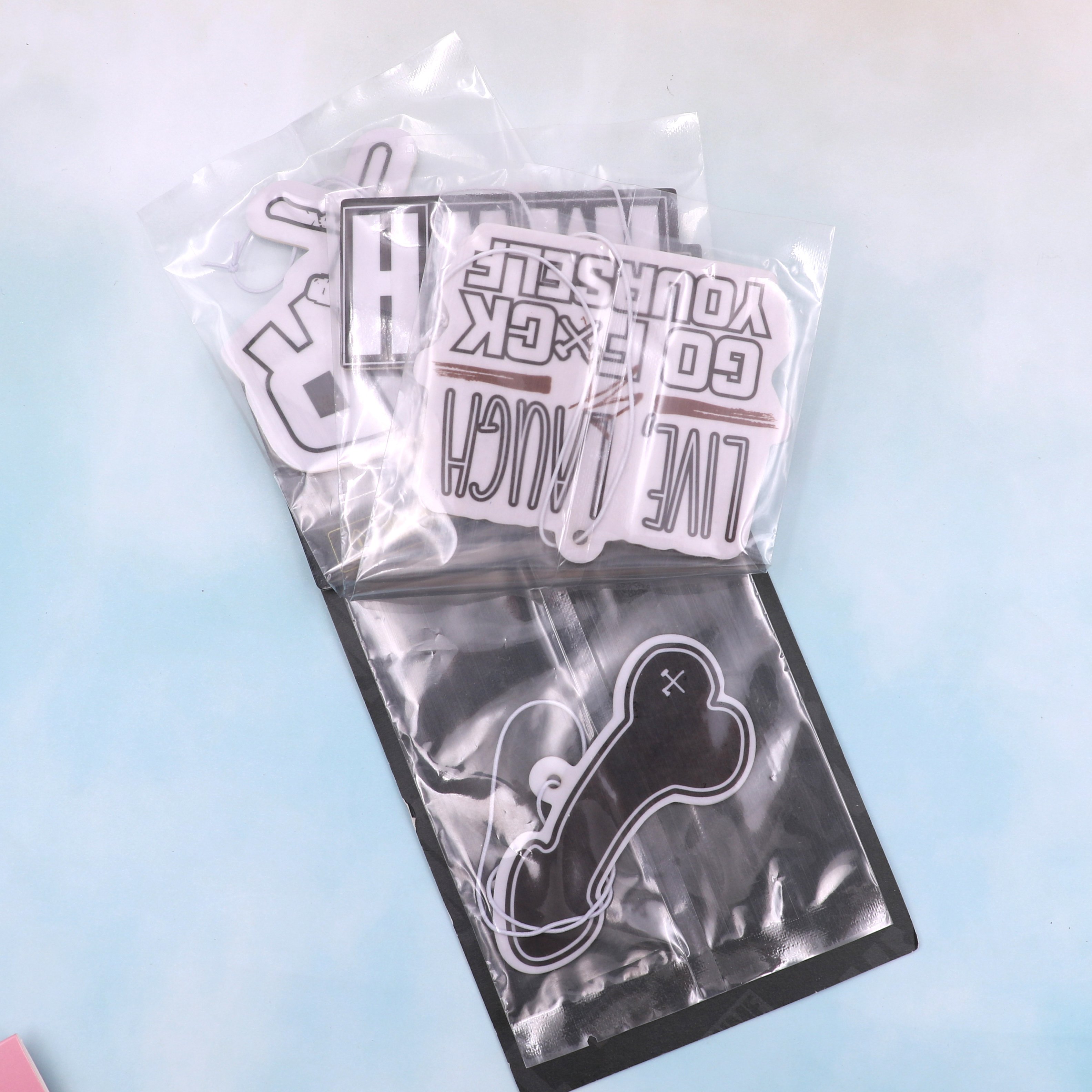 pack for more Customized Fashion Design Aroma Hanging Air Freshner/Custom Paper Car Air Freshener