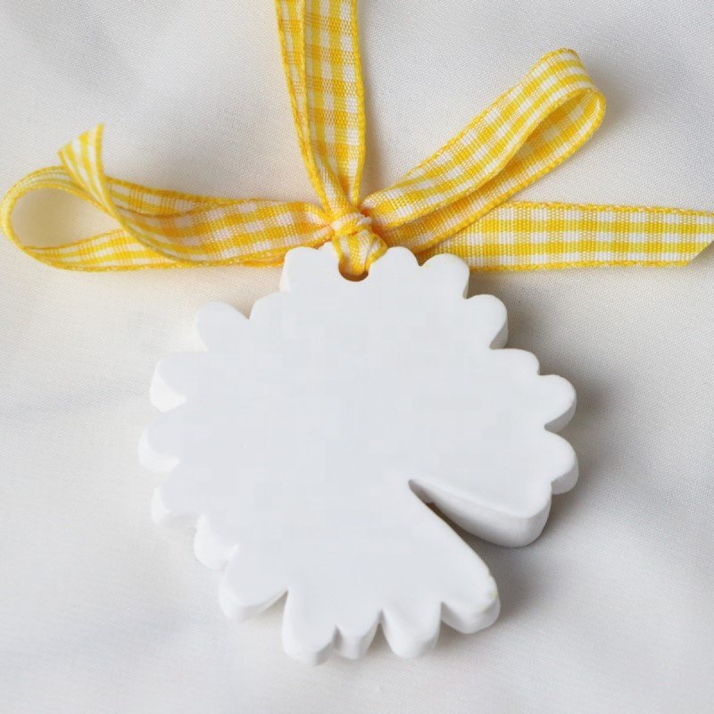 FinRu Wholesales Stocked Hanging Car Wardrobe Air Freshener Scented Ceramic Aromatherapy Fragrance Essential Oil Diffuser