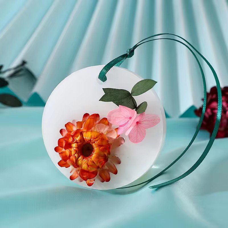 Home Decoration Tablets Scented Candles Fragrance Wardrobe Aromatherapy Solid Hanger Car Perfume Purifier