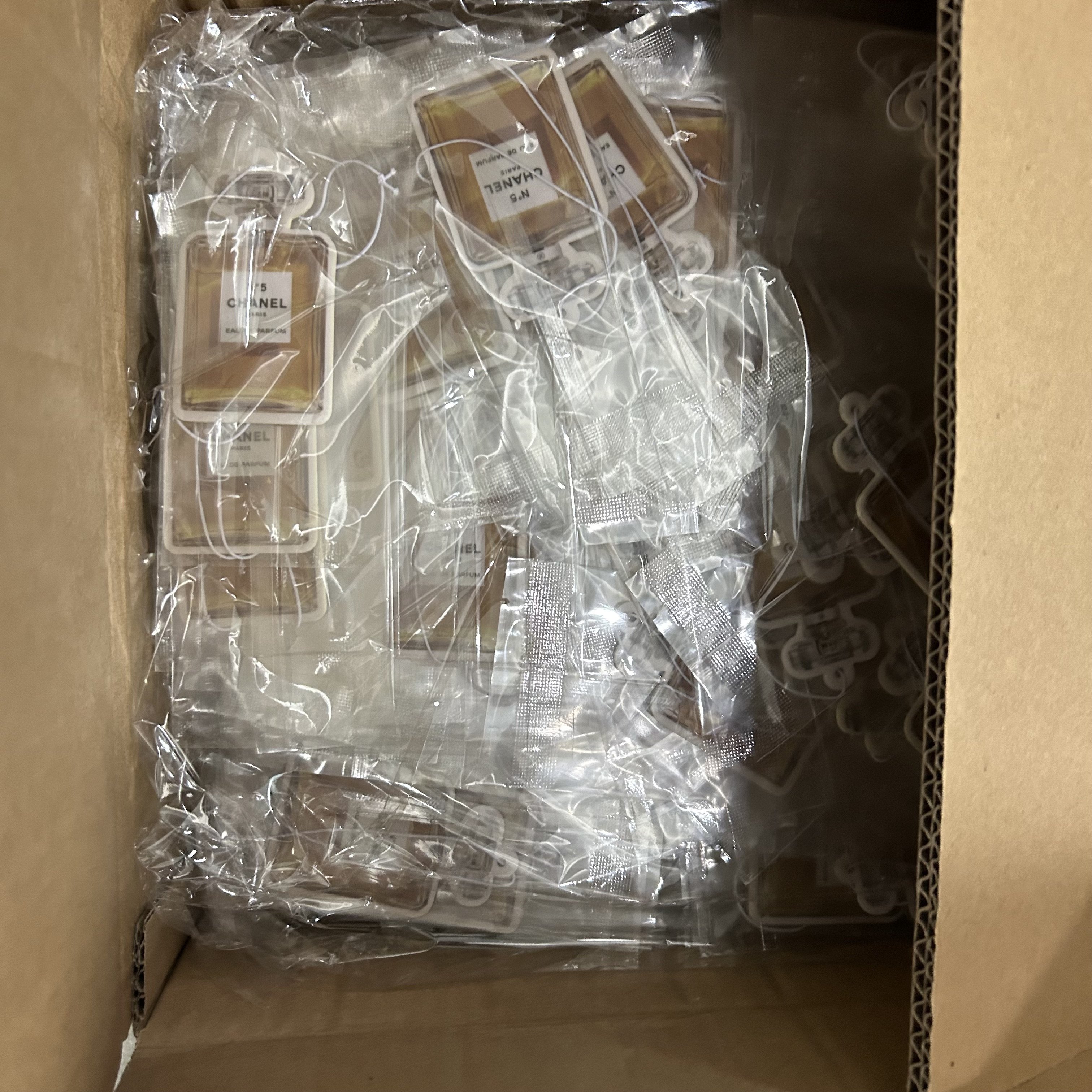 High quality OEM custom logo Aromatherapy tablets with short long card paper car cent air freshener