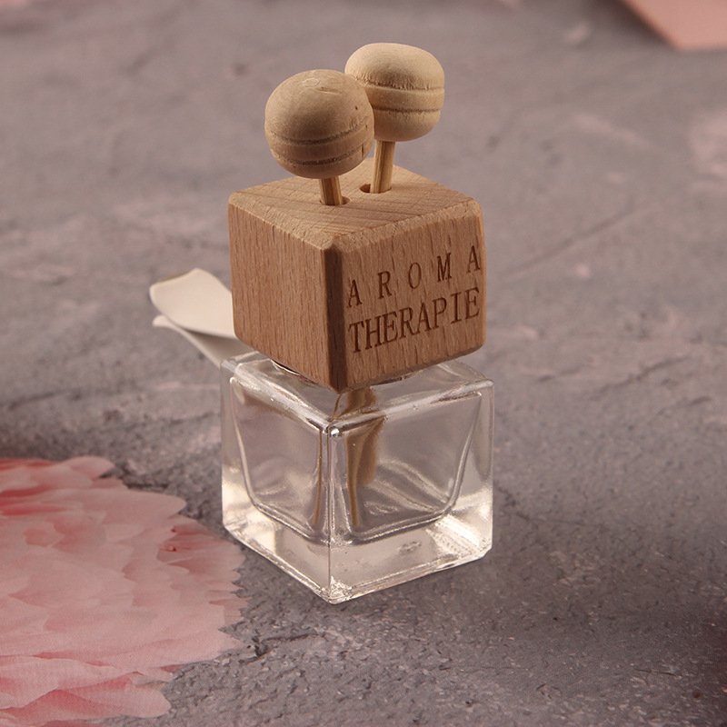 Essential Oil Diffuser Car Perfume Bottle With Clips, Aromatherapy Car Air Freshener, promotional gift perfume glass bottle