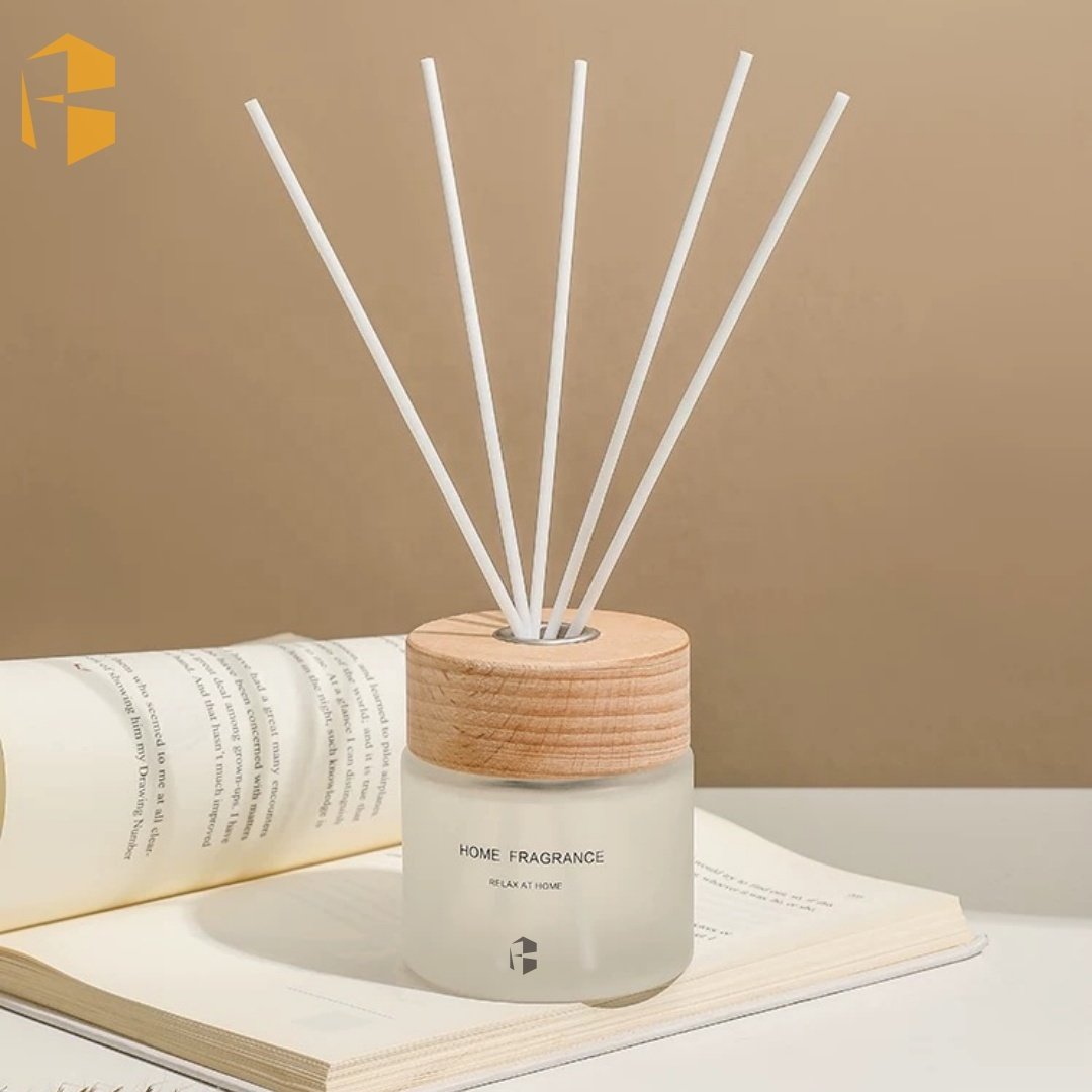 Wholesale 100ML 200ML Round Shape Air Freshener Home Decoration Custom Logo Long Lasting Luxury Reed Diffuser