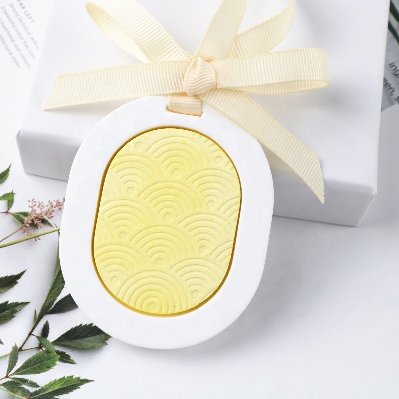 Wholesale Decoration Scented Ceramic Aroma Plaster Porcelain Flower Fragrance Oil Diffuser Hanging Car Wardrobe Air Freshener