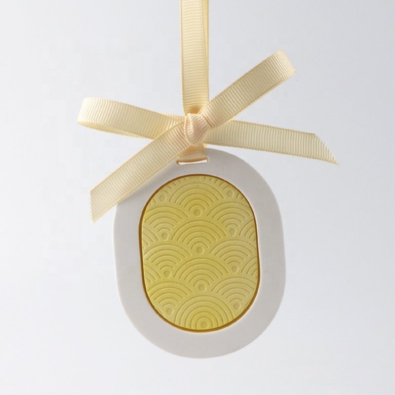 Wholesale Decoration Scented Ceramic Aroma Plaster Porcelain Flower Fragrance Oil Diffuser Hanging Car Wardrobe Air Freshener