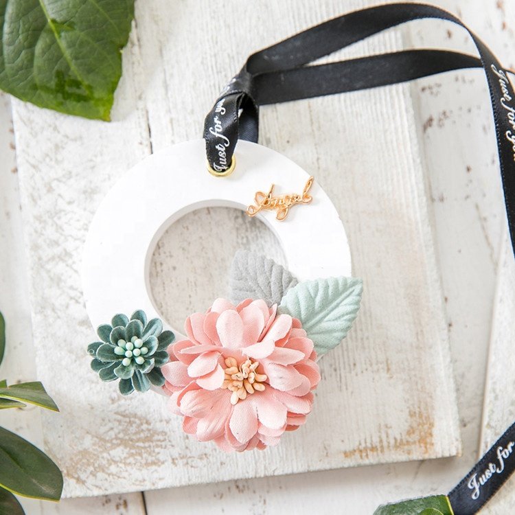 Ring Shaped Hanging Home Decoration Ceramic Aroma Air Freshener Pendant Scented Plaster Flower Fragrance Essential Oil Diffuser