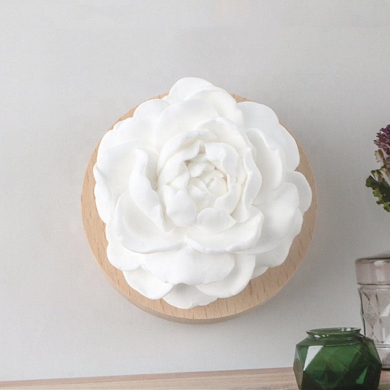 Hot Sale Home Decoration Car Air Freshener Ceramic Aroma Plaster Porcelain Flower Wood Base Scented Essential Oil Diffuser