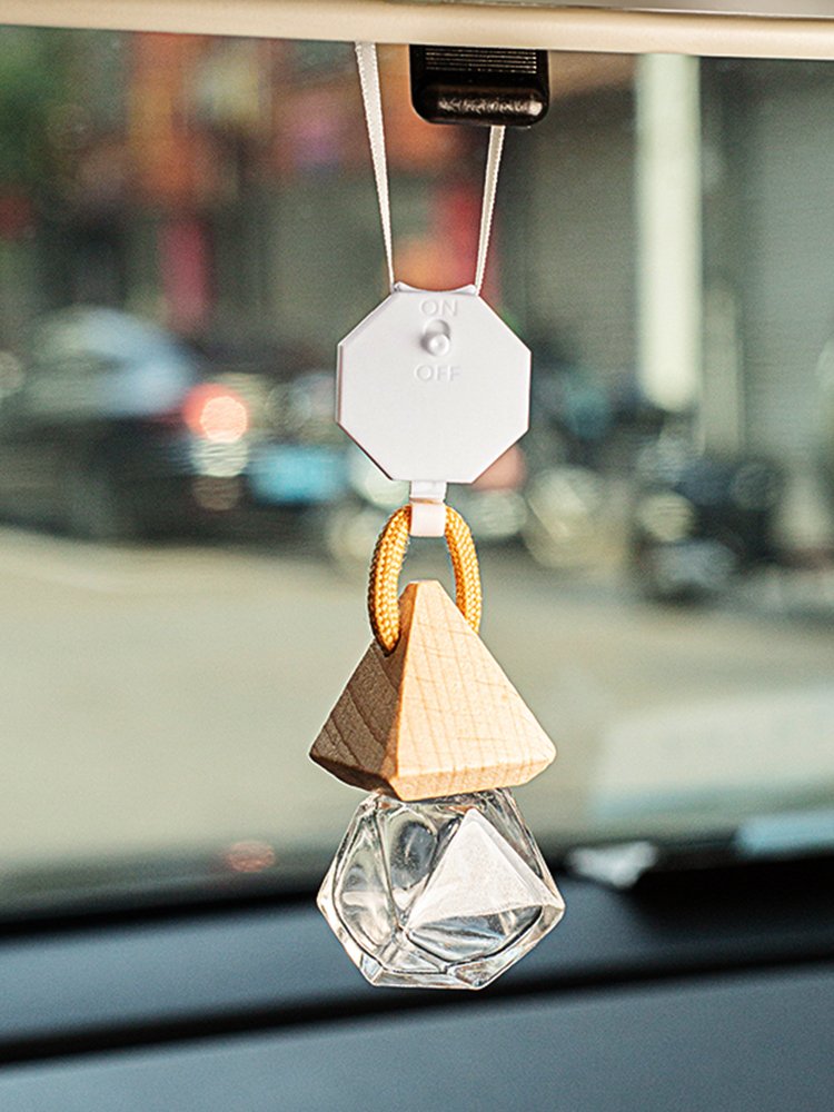 Easy-Pull Buckle Retractable Car Freshener Diamond Shaped Perfume Bottle with Car Mounted Fragrance Pendant Premium Accessory
