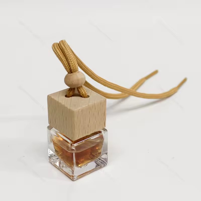 Wholesale Aromatherapy Car Diffuser Car Air Perfume Essential Oil Aroma Diffuser Aromatherapy Diffuser Pendant