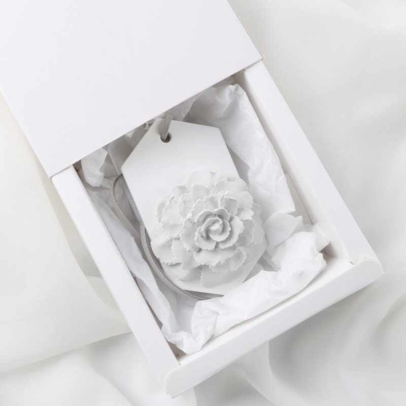 Wholesale Car Air Freshener Home Decoration Hanging Scented Ceramic Flower Aroma Stone Essential Oil Plaster Fragrance Diffuser