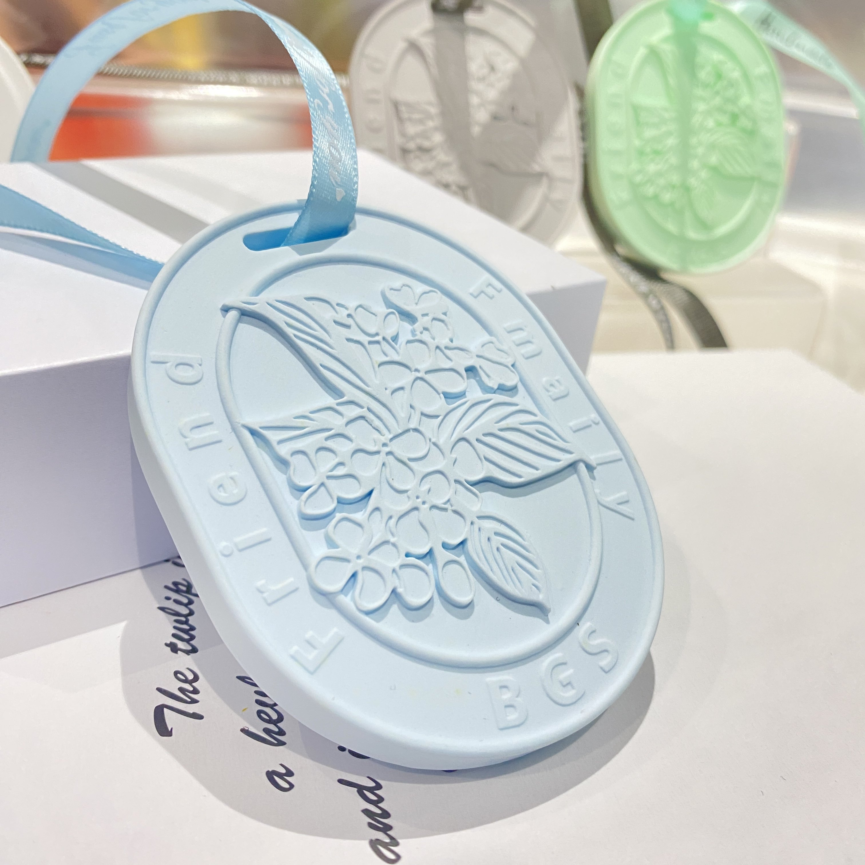 Factory custom white oval plaster porcelain aromatreatment oil diffuser stone car hanging ceramic aromatreatment air freshener