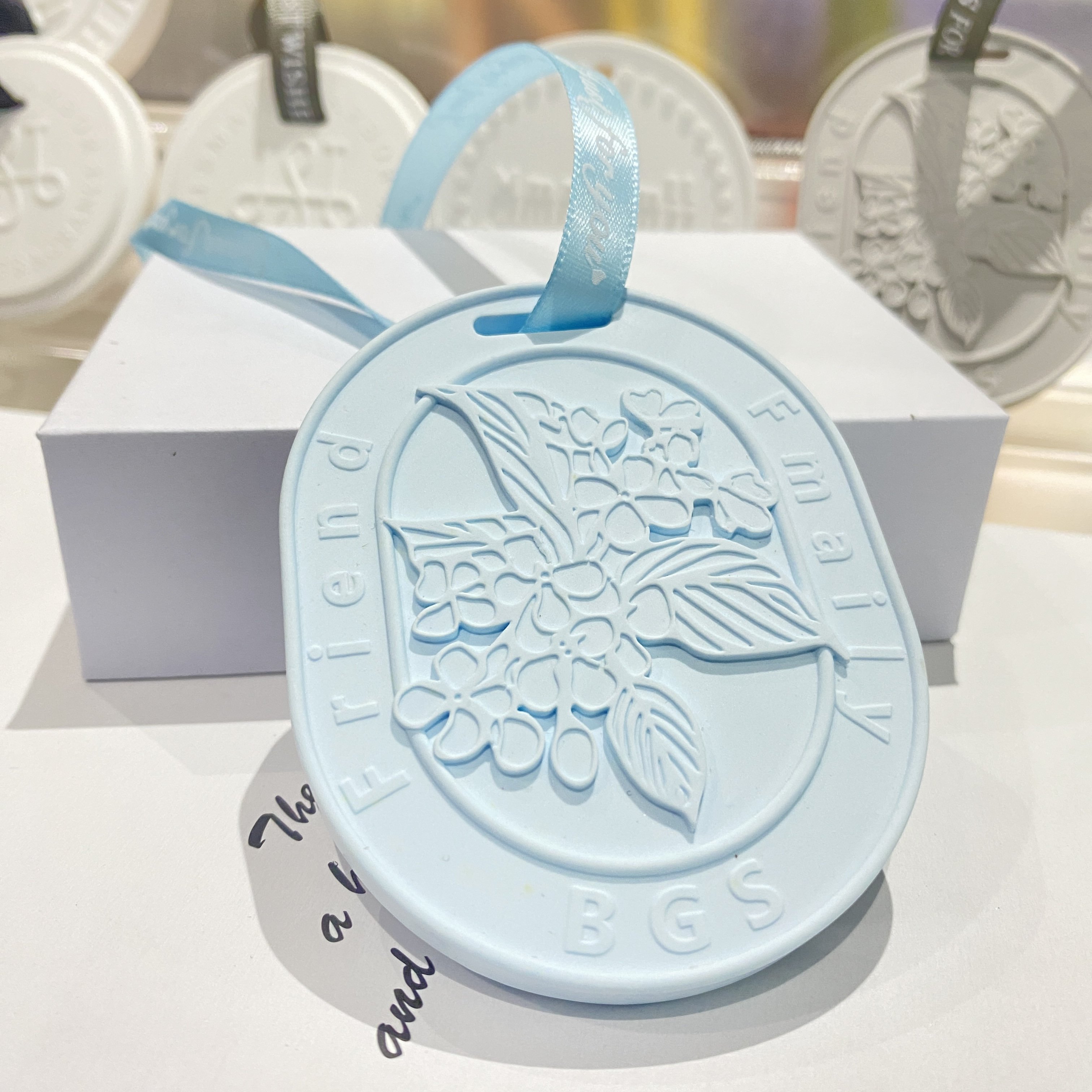 Factory custom white oval plaster porcelain aromatreatment oil diffuser stone car hanging ceramic aromatreatment air freshener