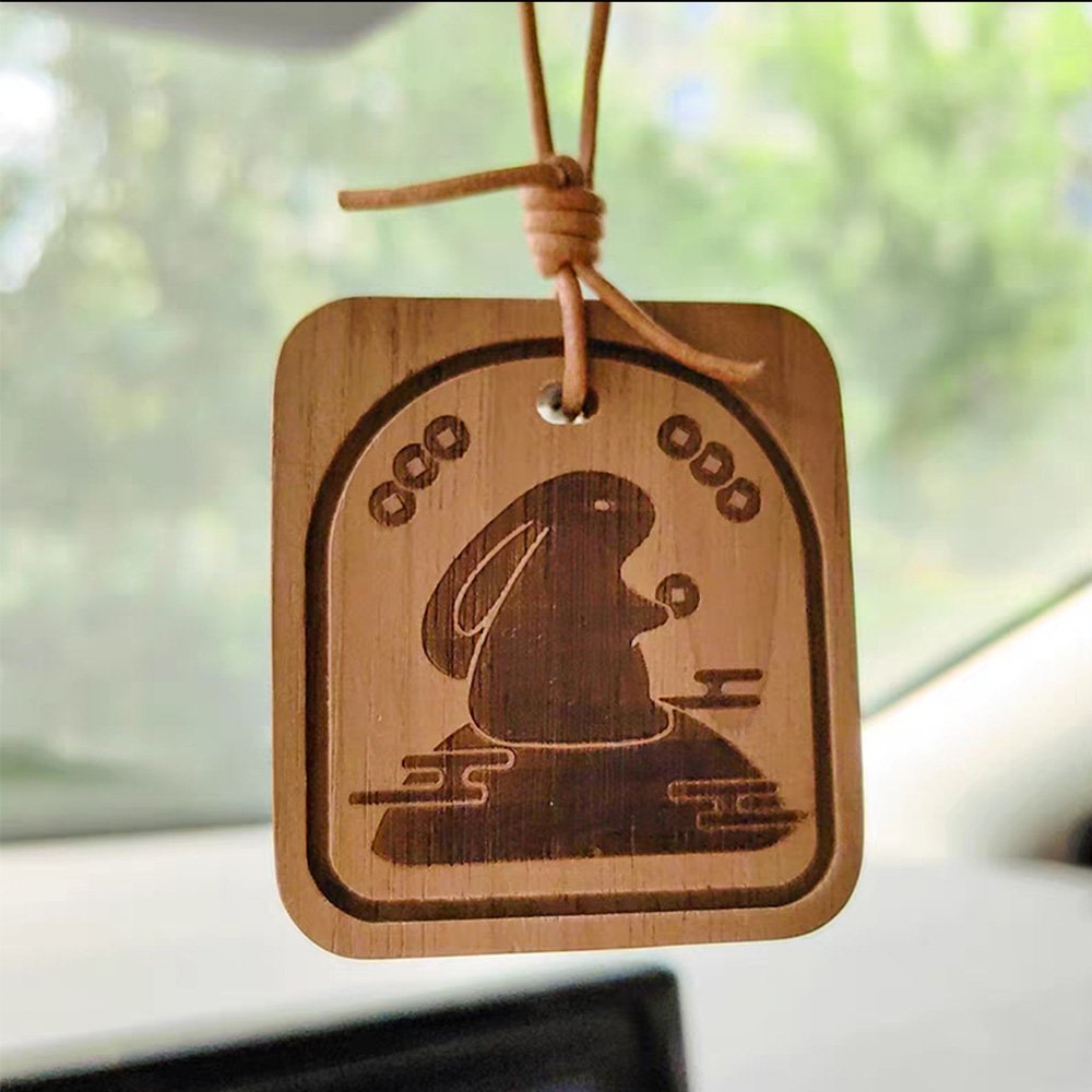 Cherry Wood Car Freshener Aroma Diffuser Hanging Design for Interior Air Freshening