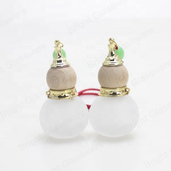 Unique Shape 5ml 10ml 15ml Hanging Car Diffuser Perfume Glass Bottle with Wooden Lid Car Diffuser Bottle Freshener