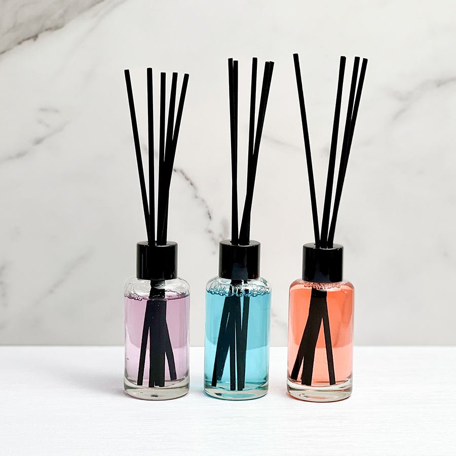 Customized Luxury 50ml Multi-Color Essential Oil Amber Glass Aromatherapy Bottle Reed Diffuser Bottle Car Air Freshener