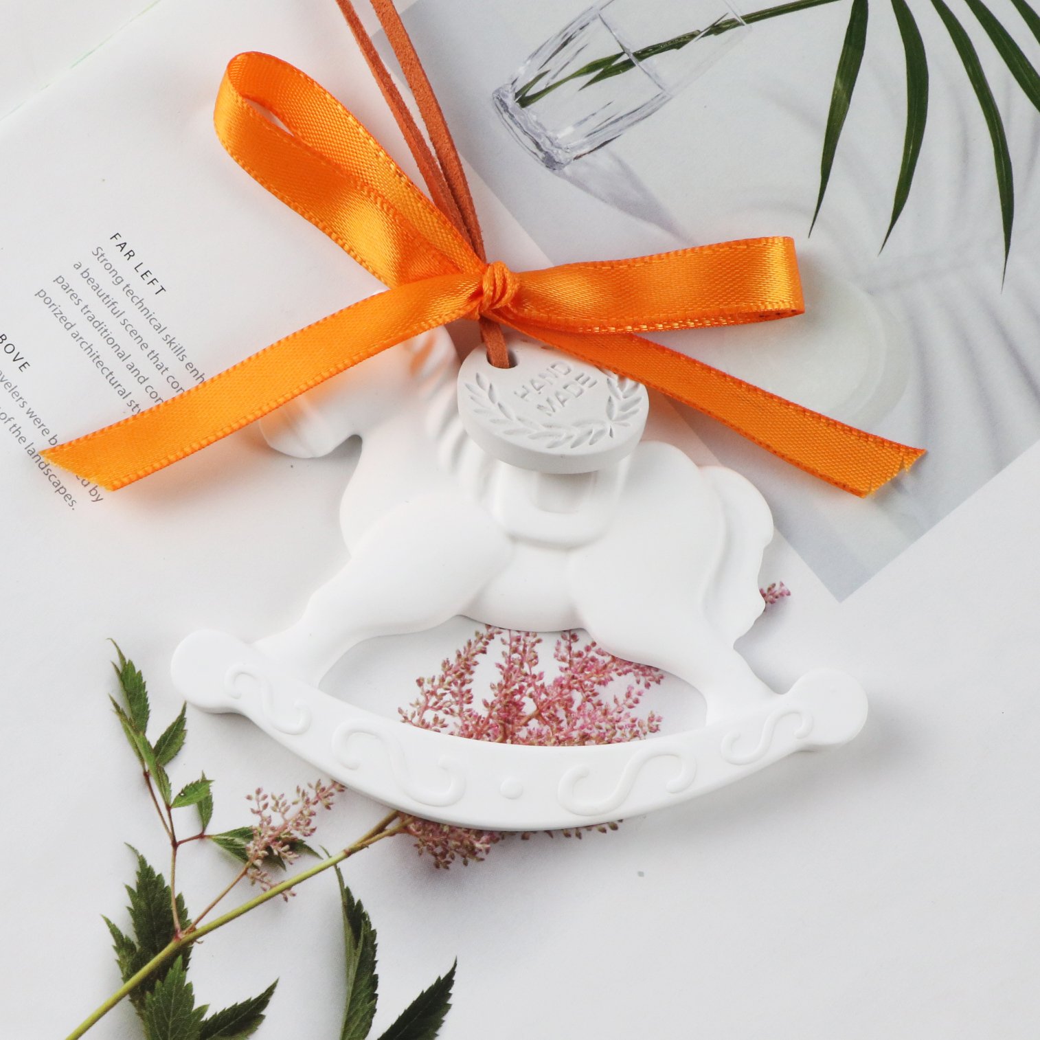 New Ceramic Aromatherapy Flower Aroma Plaster Porcelain Essential Fragrance Oil Diffuser Hanging Car Wardrobe Air freshener