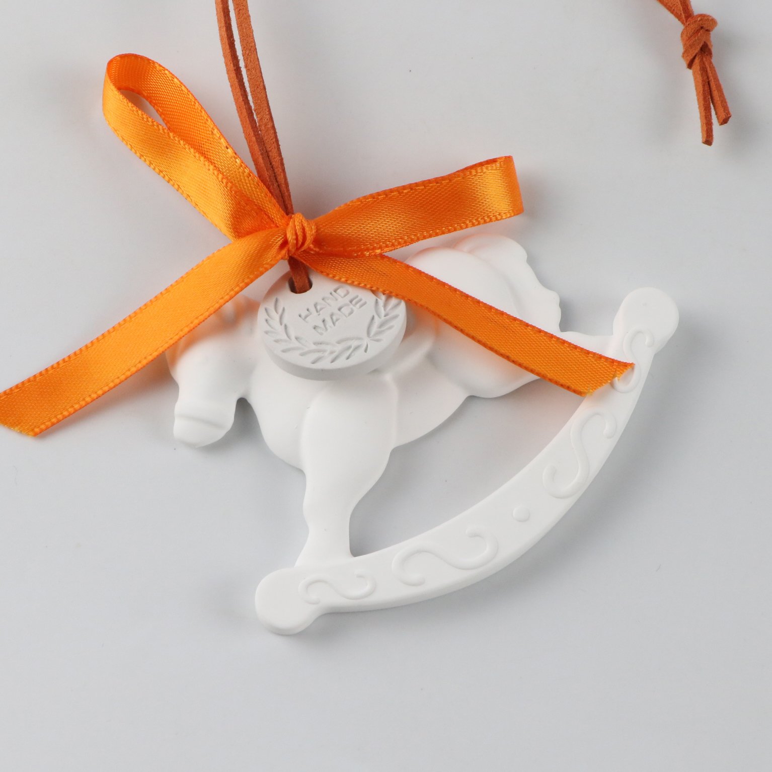 New Ceramic Aromatherapy Flower Aroma Plaster Porcelain Essential Fragrance Oil Diffuser Hanging Car Wardrobe Air freshener