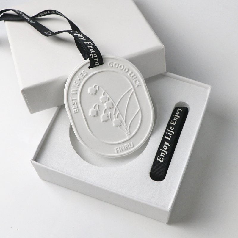 Hanging Car Wardrobe Air Freshener Scented Ceramic Flower Aroma Plaster Porcelain Fragrance Essential Oil Diffuser