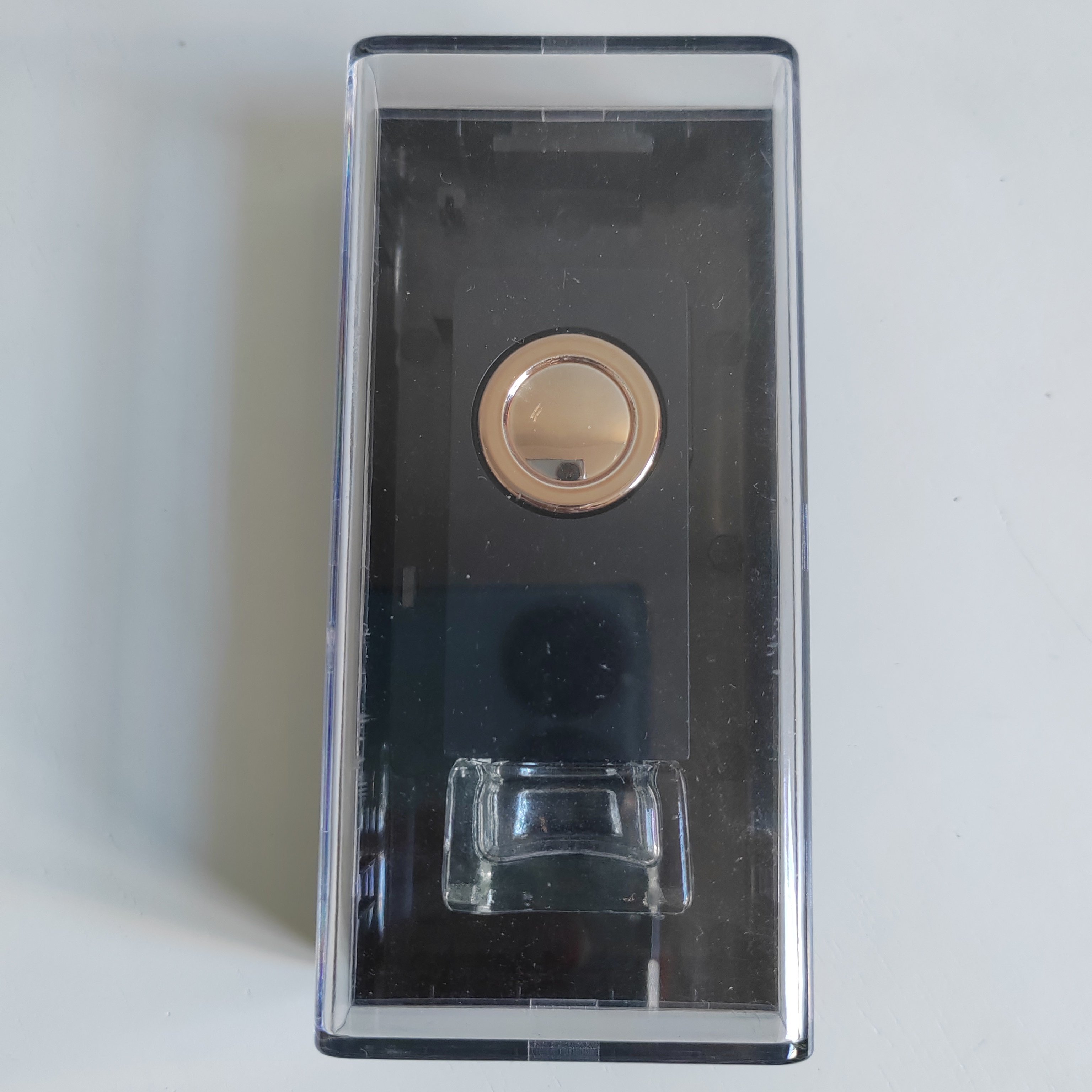 Modern Car Aroma Diffuser Various Smell Car Perfume Clip Vent Air Freshener Customizable Liquid Car Air Freshener