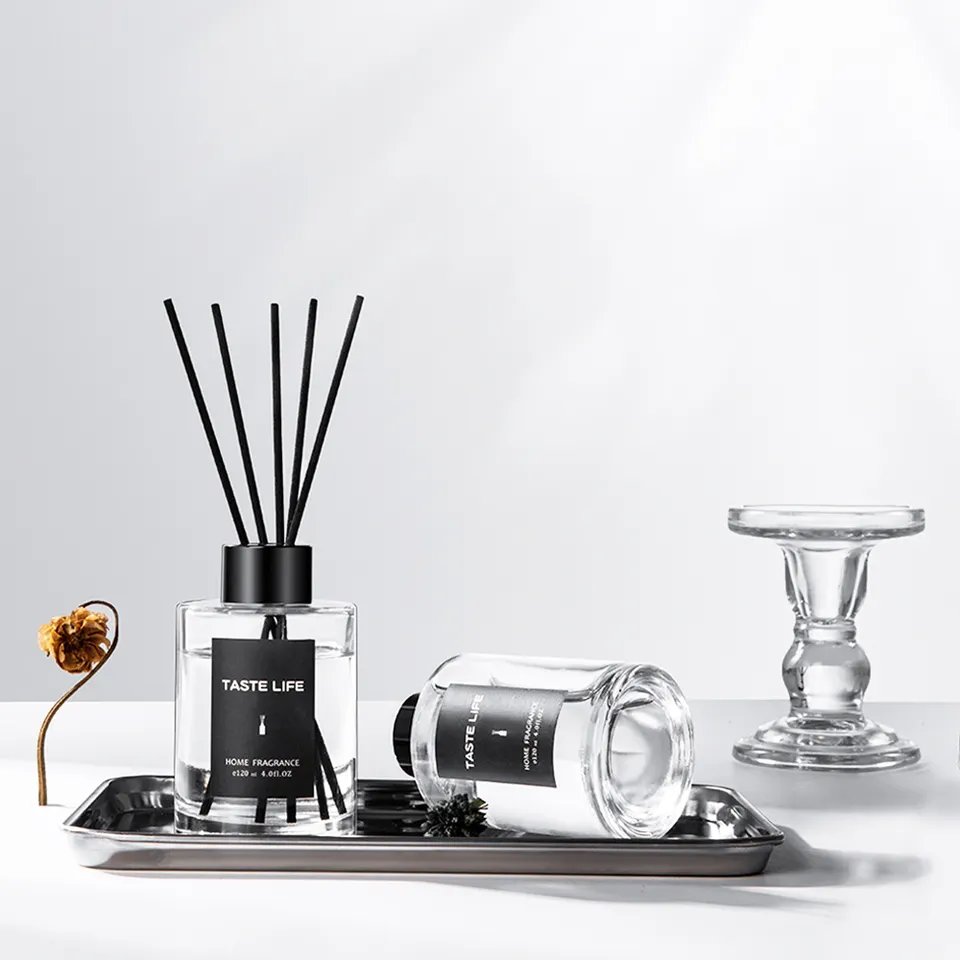 Empty 100Ml Perfume Essential Oil Aroma Reed Diffuser Bottle Sticks for Home Amber Glass Luxury Scenting Air Freshener