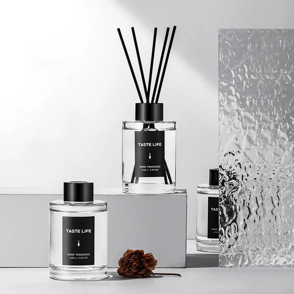 Empty 100Ml Perfume Essential Oil Aroma Reed Diffuser Bottle Sticks for Home Amber Glass Luxury Scenting Air Freshener