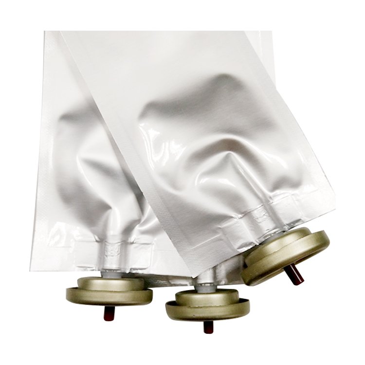 Aerosol metered valves for aerosol car care cans