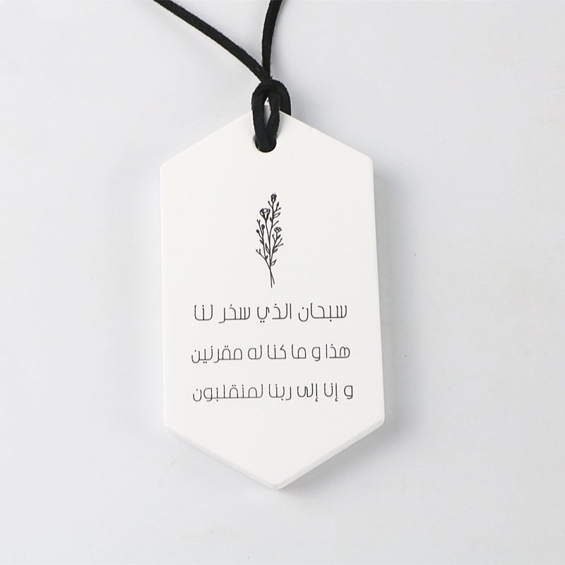Stocked Wholesale Logo Printed White Hanging Aromatherapy Ceramic Hanging Aroma Plaster Fragrance Essential Oil Diffuser