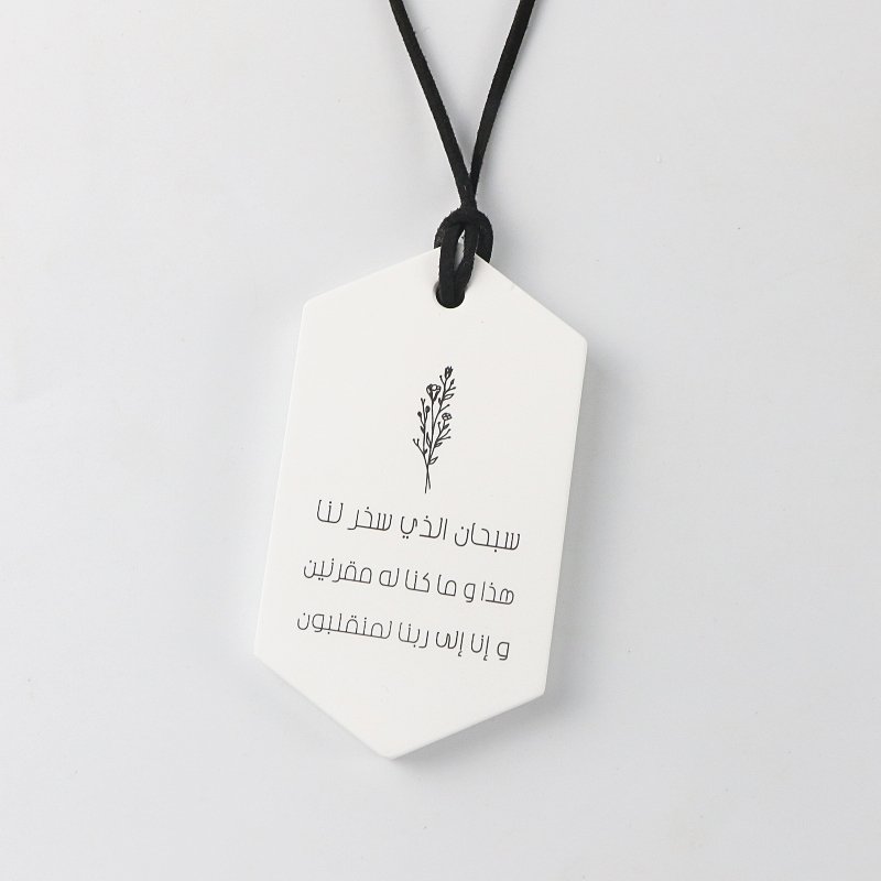 Stocked Wholesale Logo Printed White Hanging Aromatherapy Ceramic Hanging Aroma Plaster Fragrance Essential Oil Diffuser
