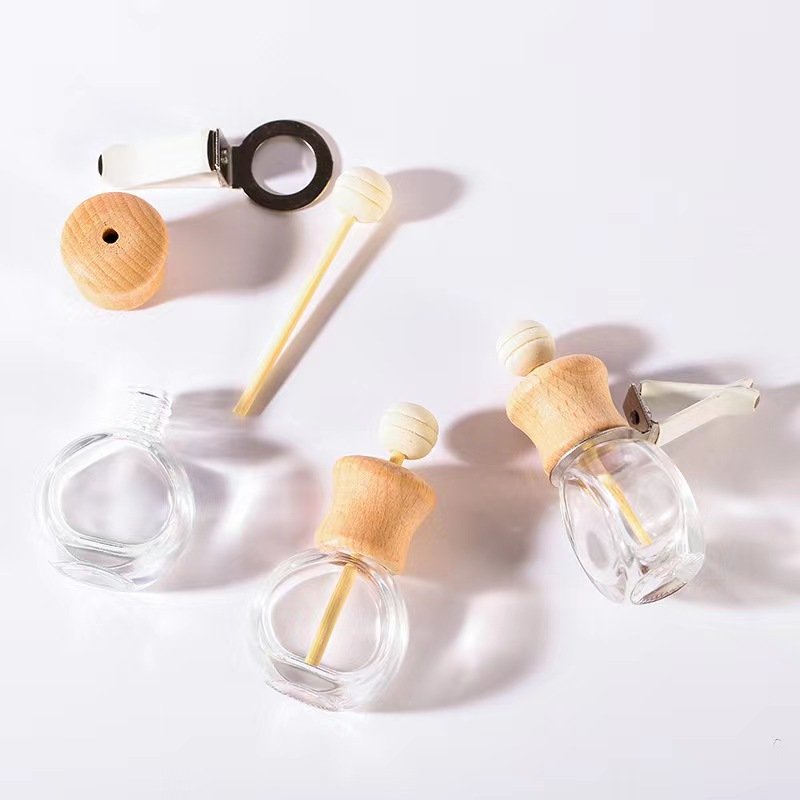 Factory Direct Supply Luxury Car Vent Air Freshener Empty Glass Bottle Car Perfume Clip-on Diffuser Lily Fragrance Any Custom