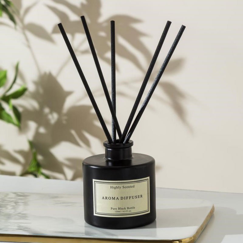 Custom Aroma Diffuser Matte Black Reed Diffuser Reed Diffuser Glass Bottle with Rattan