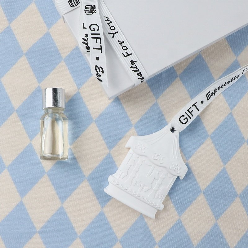 Wholesale Stocked Car Decoration Air Freshener Hanging Scented Ceramic Aroma Porcelain Flower Home Fragrance Oil Diffuser