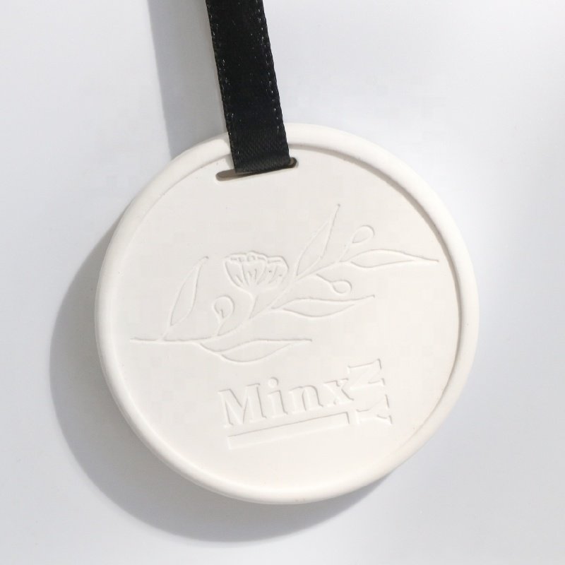 Finru Customized Logo Ceramic Aroma Diffuser Fragrance Porcelain Stones Scented Essential Oil Car Hanging Aroma Air Freshener