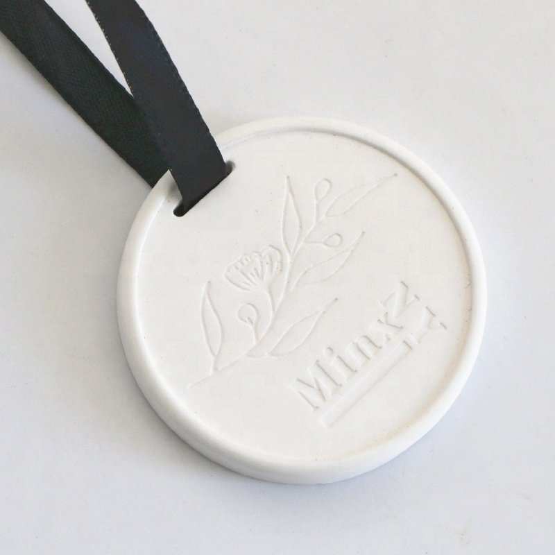 Finru Customized Logo Ceramic Aroma Diffuser Fragrance Porcelain Stones Scented Essential Oil Car Hanging Aroma Air Freshener