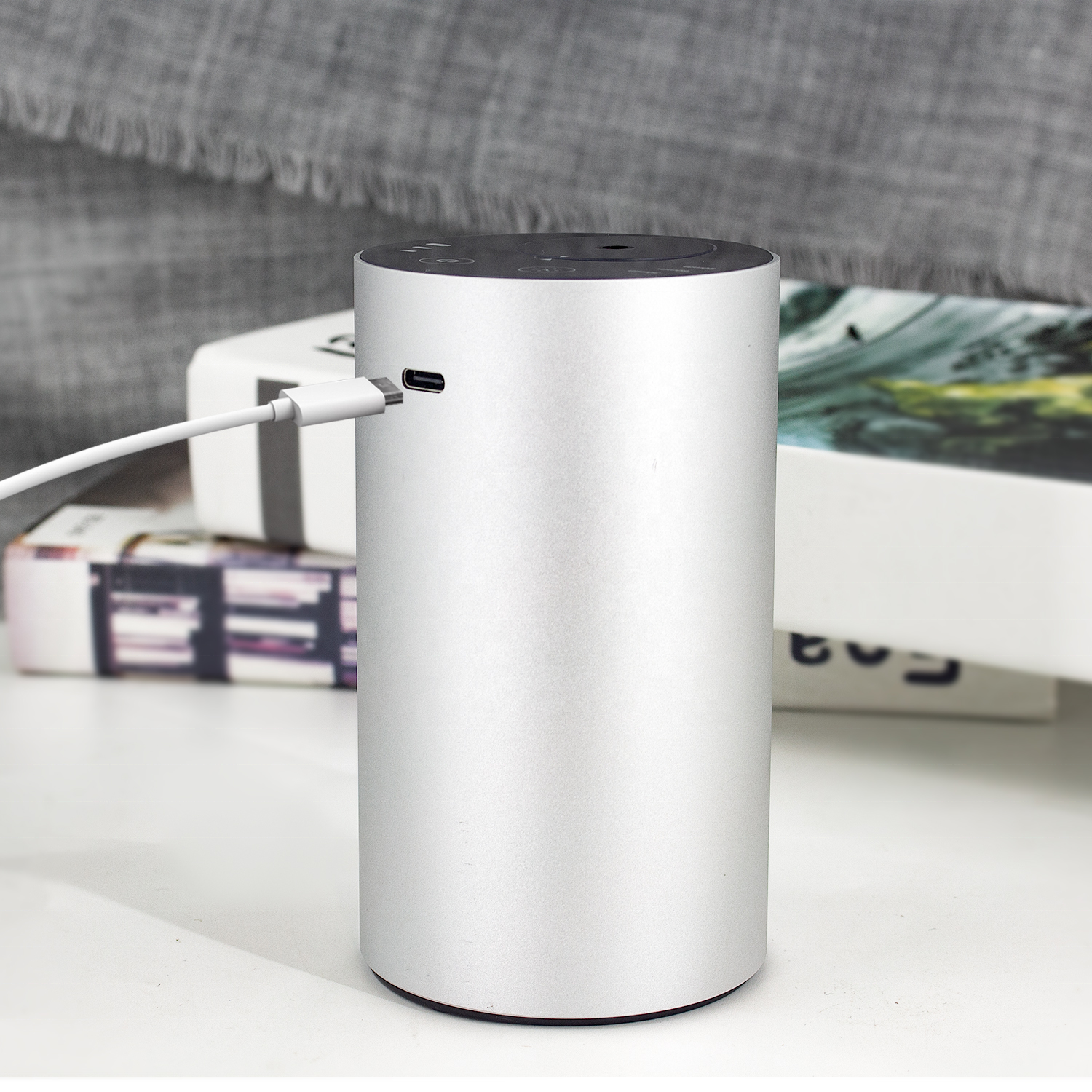 Waterless Cordless Car Essential Oil Car Aroma Diffuser Automotive Fragrance Smart Air Fresheners for car scent