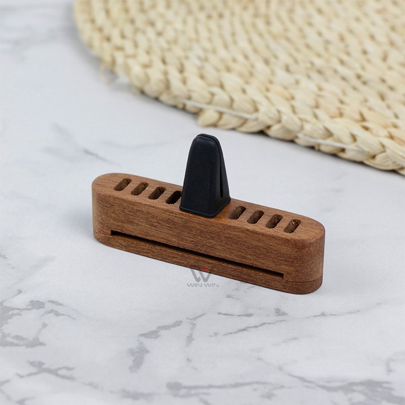 Long lasting scented Wood fragrance factory price custom vent clip car air freshener logo double scent car perfume clip