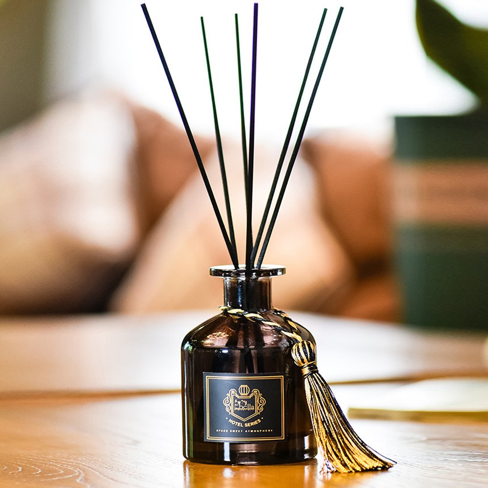 Air Fresher Black Glass Bottle Hotel Aroma Fireless Essential Oil Fragrance Reed Diffuser For Home Use With Tassels