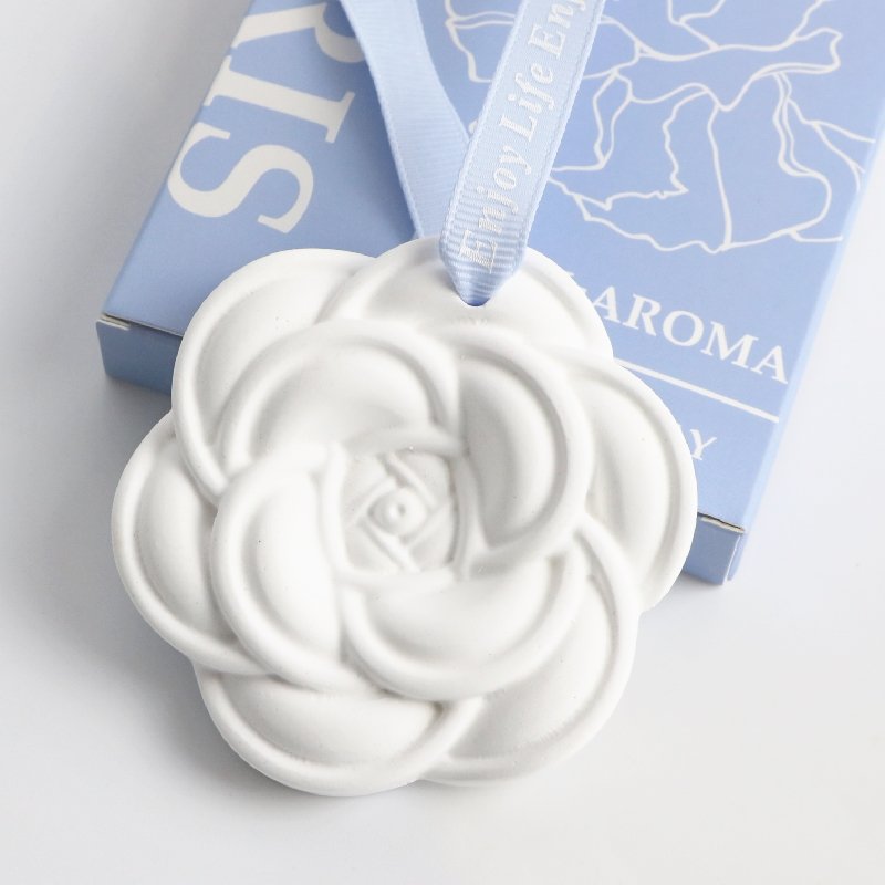 Wholesale Stocked Hanging Car Wardrobe Air Freshener Scented Ceramic Camellia Flower Aroma Fragrance Essential Oil Diffuser