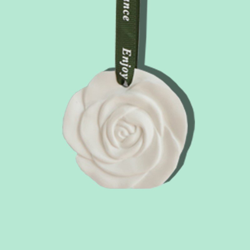 Stocked Hanging Car Wardrobe Air Freshener Scented Ceramic Rose Flower Shaped Aroma Plaster Porcelain Fragrance Oil Diffuser