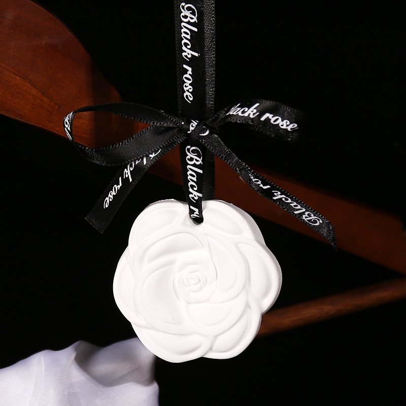 Wardrobe aromatherapy Wardrobe plaster aromatherapy tablets Home bedroom lasting fragrance room incense and car Incense holder