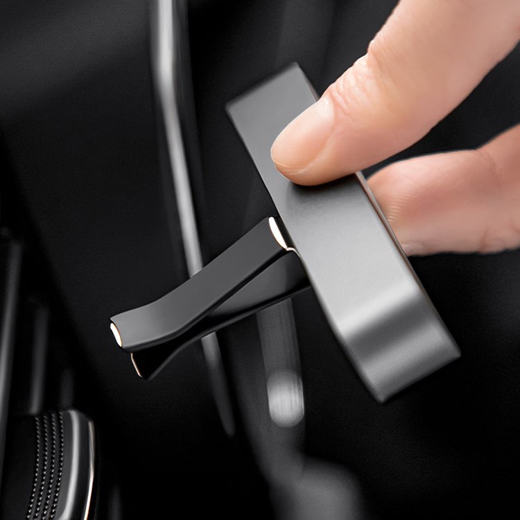 Wholesale custom design aluminium alloy car air freshener Different smells custom air freshener car with logo