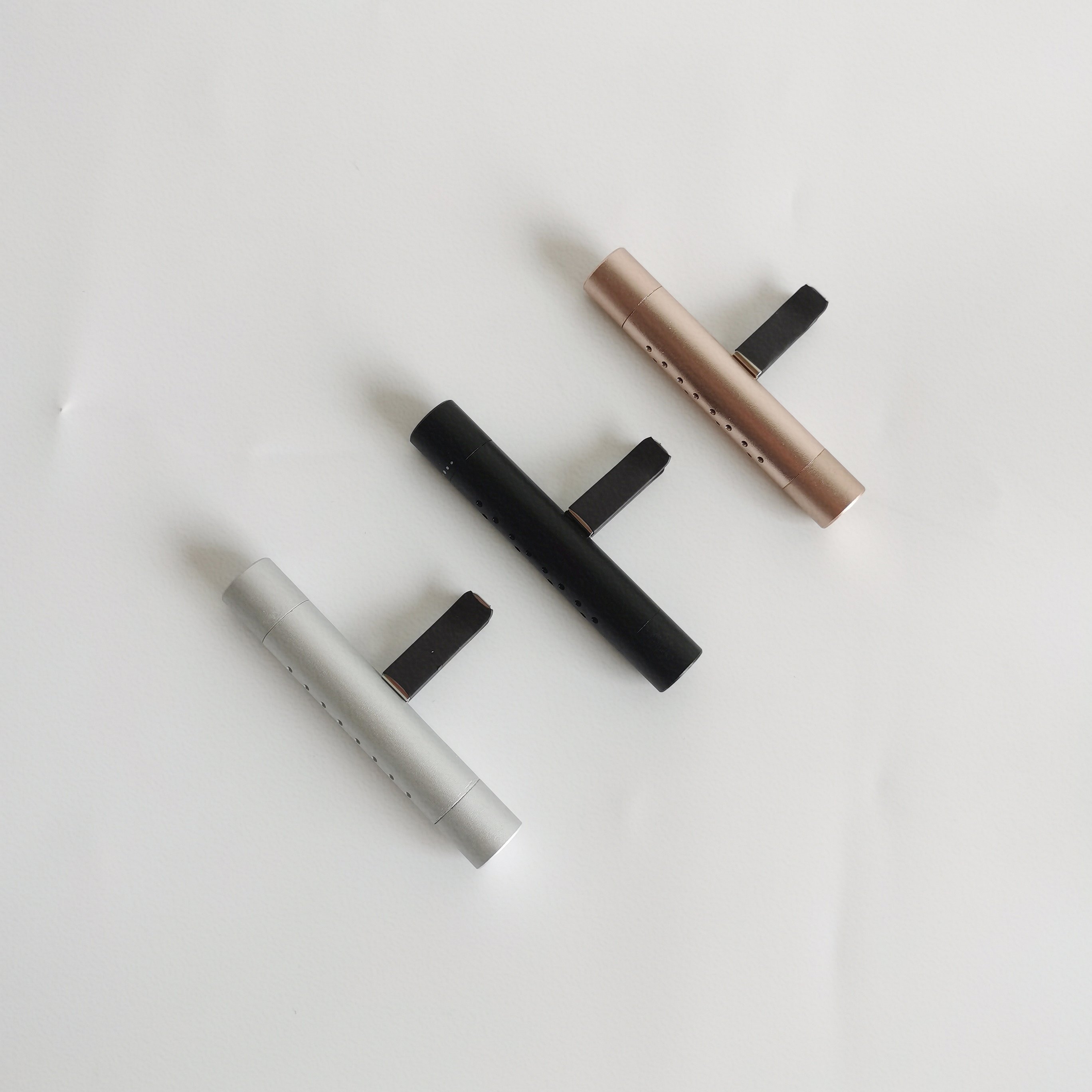 Car Gift Custom Scented Air Freshener Car Perfume diffuser Wholesale Car fragrance diffuser vent clip