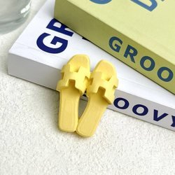 Yellow-slipper