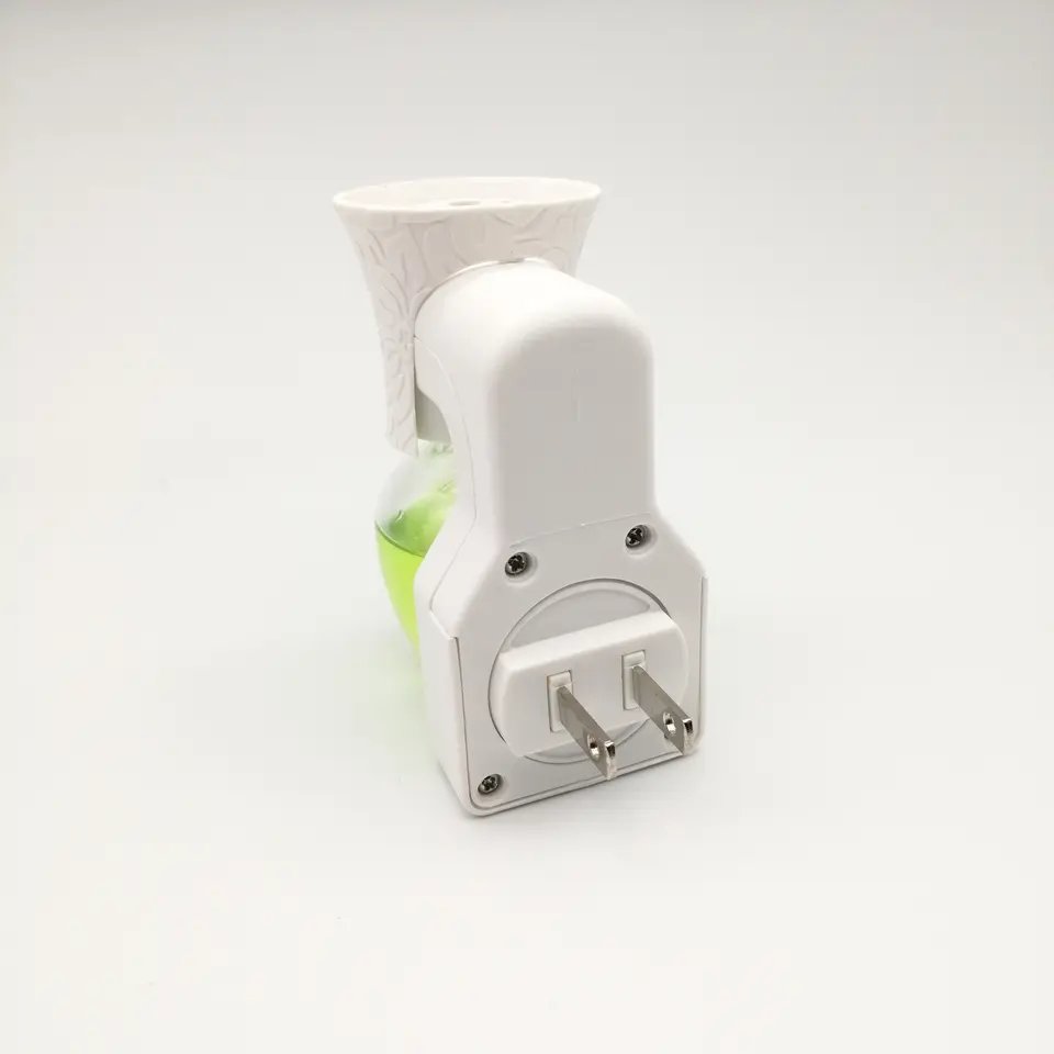 Flat pin or Round pin rotatable Customized Home Fragrance Scented Essential Oil Refill Plug in Electric Air Freshener