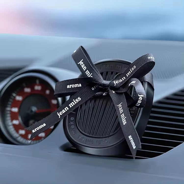 Luxury black vehicle air freshener car interior accessories diffuser car scent vent clip fragrance
