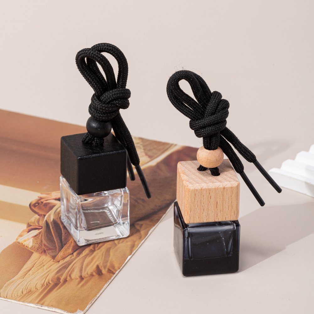 8ml Black Wood Cap Empty Luxury Mini Classic Hanging Glass Car Air Freshener Essential Oil Perfume Car Diffuser Bottle